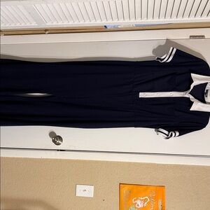 Fashion Nova Navy and Cream Collared Shirt